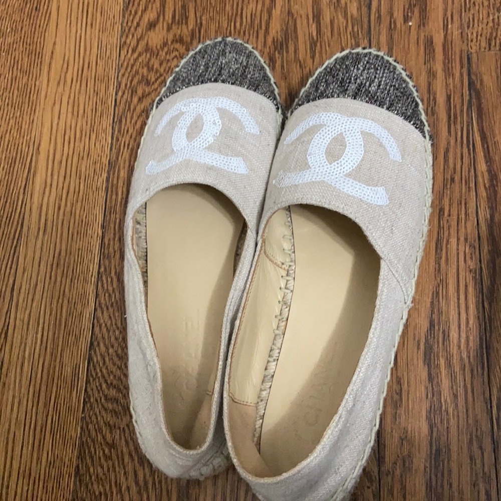 Chanel espadrilles! Great, classy, modern pair of shoes! Size 39
